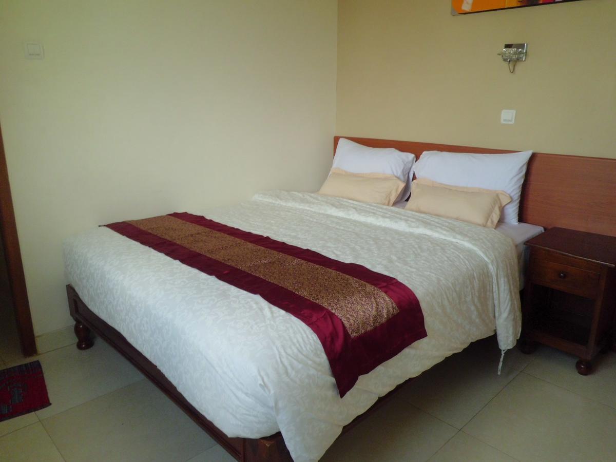 Hotel Vala Pakualaman Εξωτερικό φωτογραφία