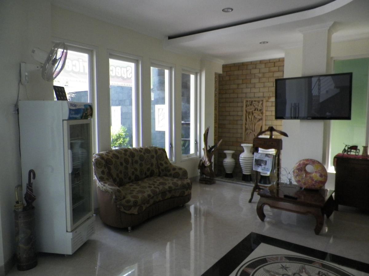 Hotel Vala Pakualaman Εξωτερικό φωτογραφία