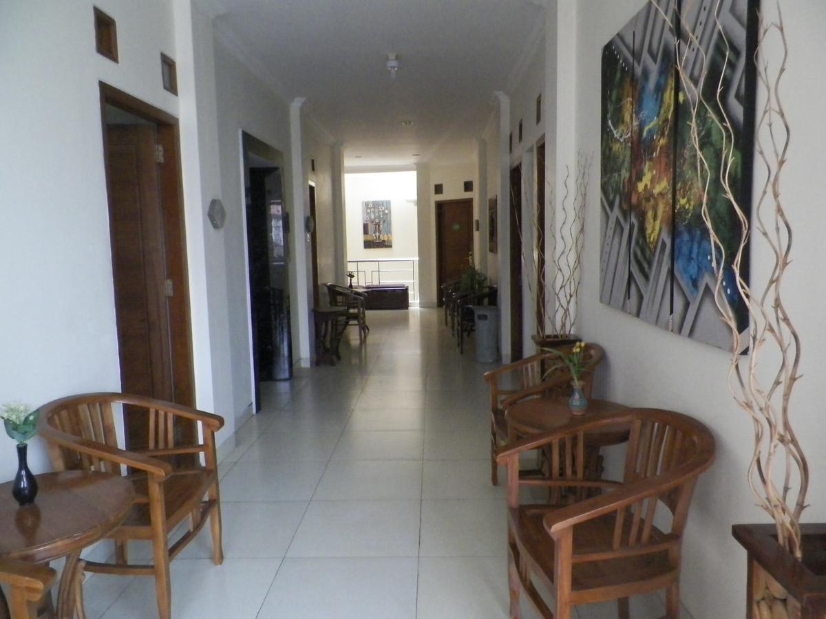 Hotel Vala Pakualaman Εξωτερικό φωτογραφία